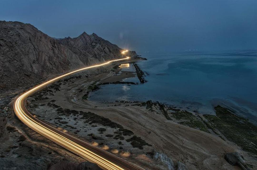 جاده مقام به پارسیان در شب